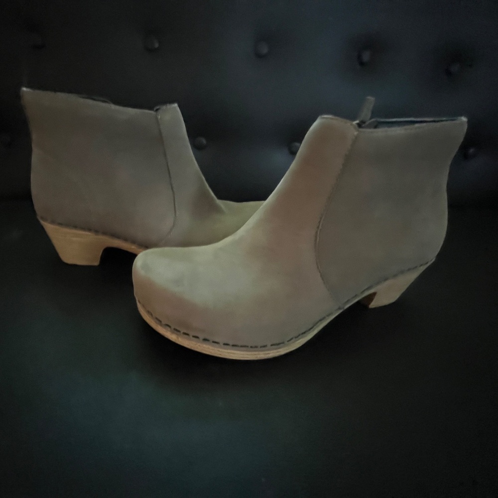 Dansko brown suede booties